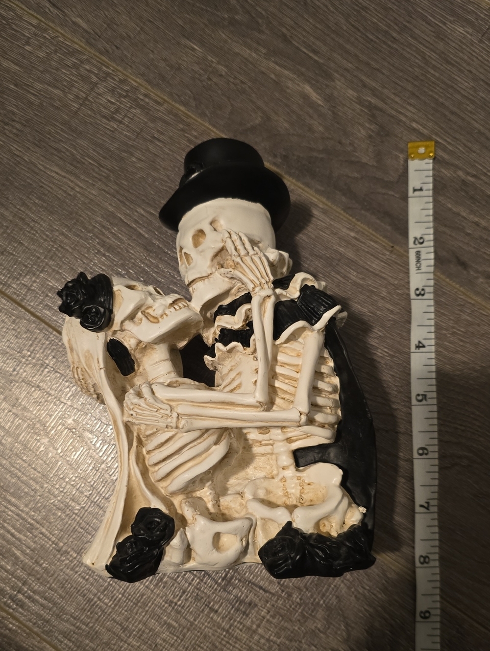 Skeleton Table Top Decor - Picture 4 of 5